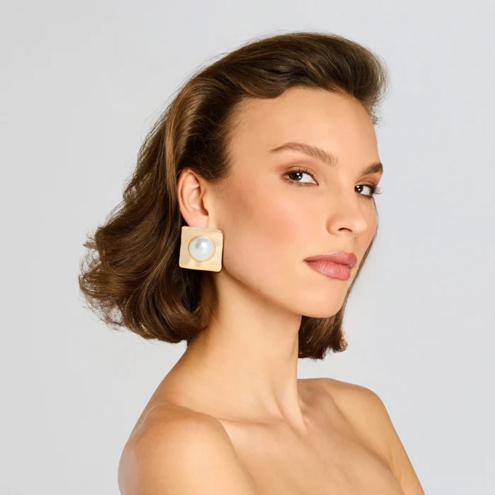Retrofete Revolve Nikki GoldTone Pearl Square Luxury Statement Earrings Gift New